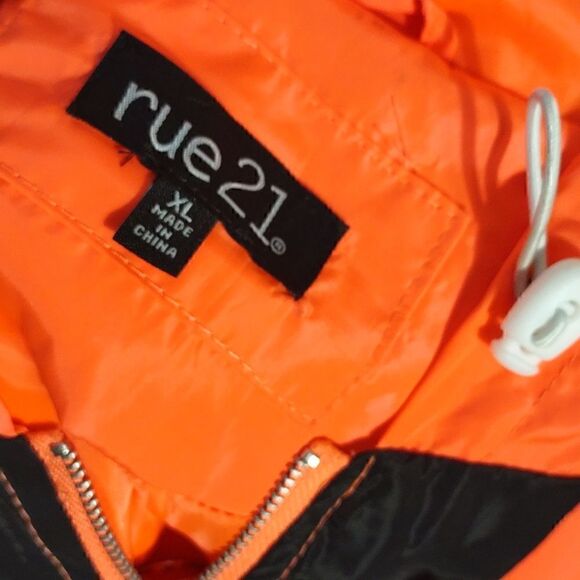 Rue 21 "Hustle" Cropped Windbreaker Hoodie - Picture 8 of 9